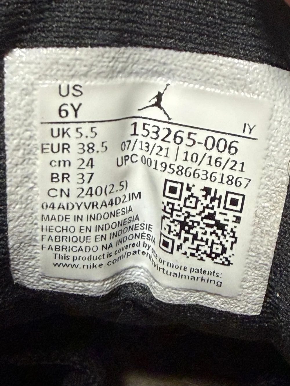 Air Jordan 12 Retro Playoffs 2022 (GS) Gradeschool Kids Shoes Size 6Y 153265-006